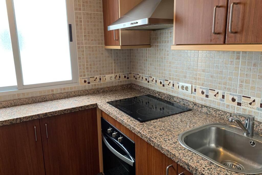 Cosy Two-Bedroom Apartment In The Centre Of El Medano Eksteriør billede